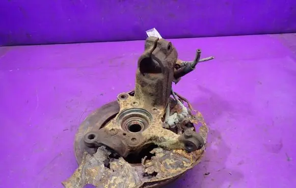 Volkswagen Caddy Front wheel hub spindle knuckle