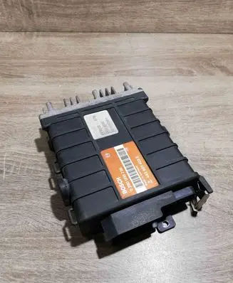 Volkswagen PASSAT B3 Engine control unit/module ECU 0280000736 443907403E