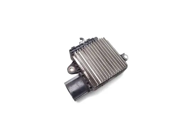 Jeep Cherokee Coolant fan relay 4993003591