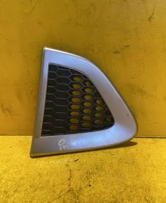 Chevrolet Captiva Fender grill 96433169