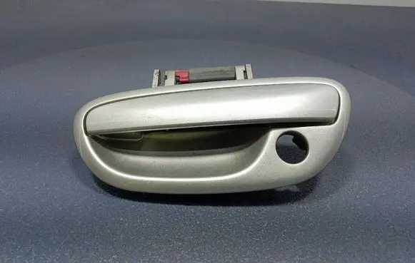 Subaru Legacy Front door exterior handle 