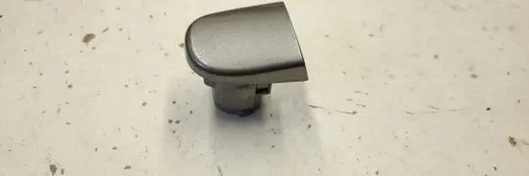 Volkswagen PASSAT B5 Front door handle cover 3B4839167