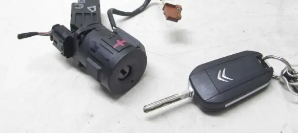 Citroen C3 Ignition lock 9663123380