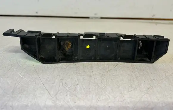 Honda Stream Front bumper mounting bracket U458M