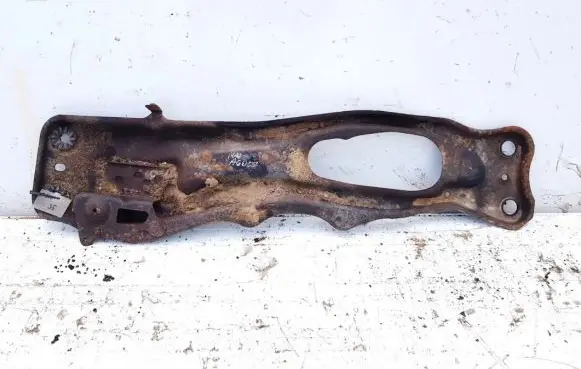 Mazda 323 F Front subframe