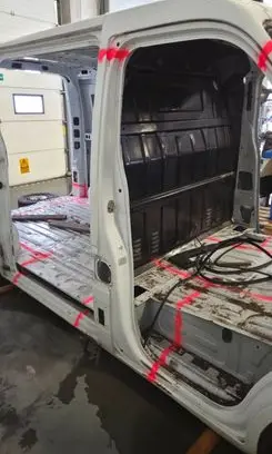 Renault Master III Pillar (middle) 