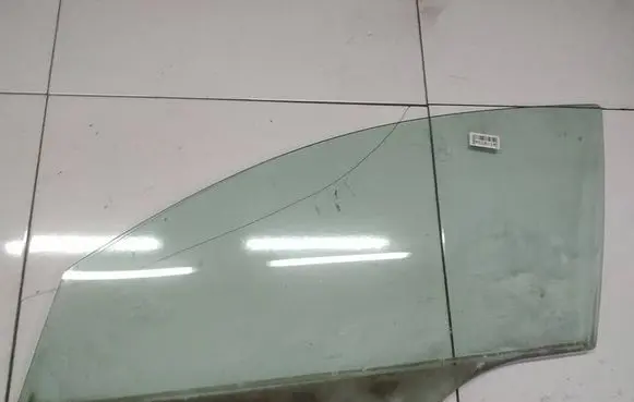 Mazda 3 I Front door window glass four-door as2