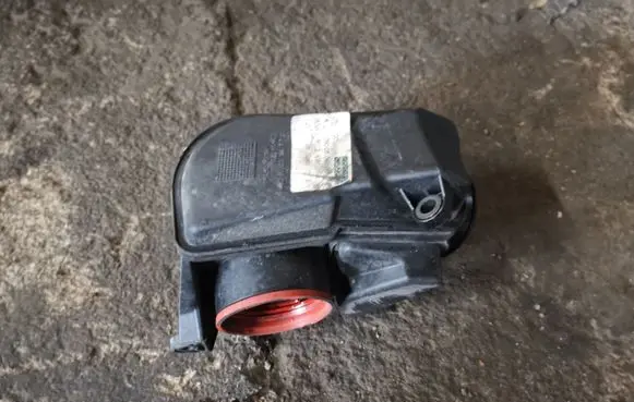 Intake resonator