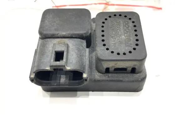 Hyundai Tucson JM Airbag deployment crash/impact sensor 96985-2F200