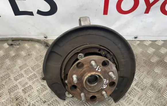 Lexus IS III XE30 Rear wheel hub