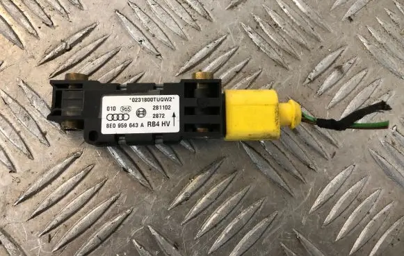 Audi A6 S6 C5 4B Airbag deployment crash/impact sensor 8E0959643A 281102 0231800TUQD3