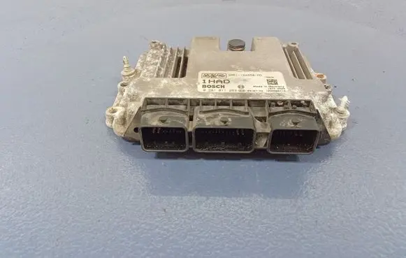 Ford Focus C-MAX Engine control unit/module ECU 0281011263