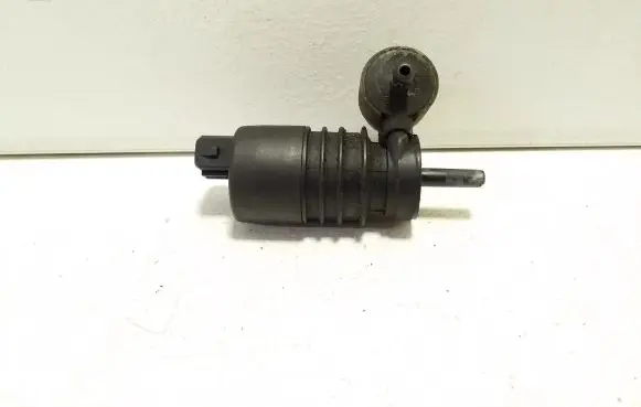 Volkswagen Transporter - Caravelle T4 Windscreen/windshield washer pump