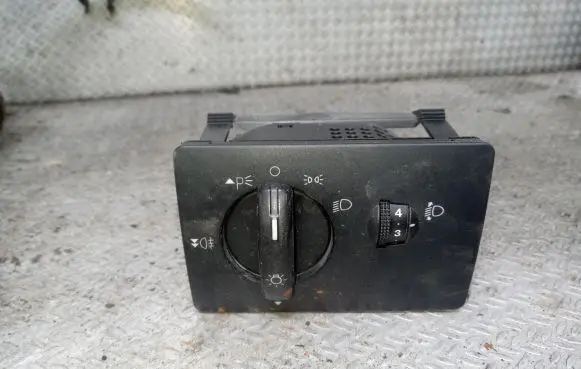 Ford Focus Light switch 7M5T13A024LA