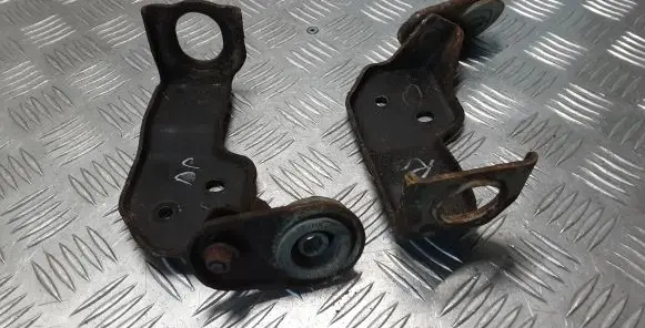 Nissan Navara D23 Radiator mount bracket