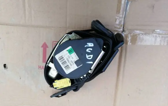 Audi A4 S4 B6 8E 8H Front seatbelt