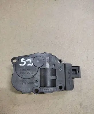 Trunk/boot mat liner