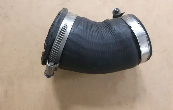 Volkswagen Golf V Intercooler hose/pipe 1K0145828