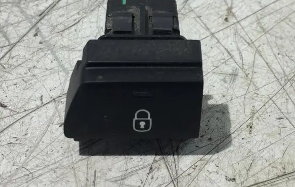 Toyota Proace Central locking switch button 9809138677