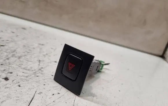 Volvo S80 Hazard light switch 9123685 10W371