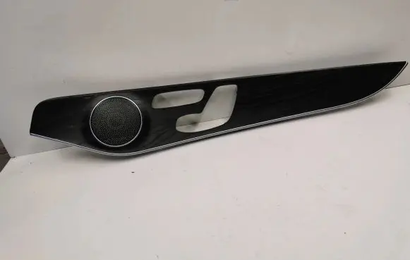 Mercedes-Benz C W205 Other front door trim element A2057202880 2437770