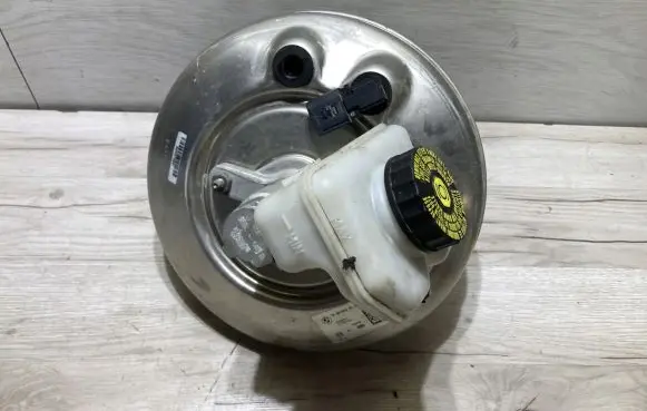 BMW X2 F39 Brake booster 6872076