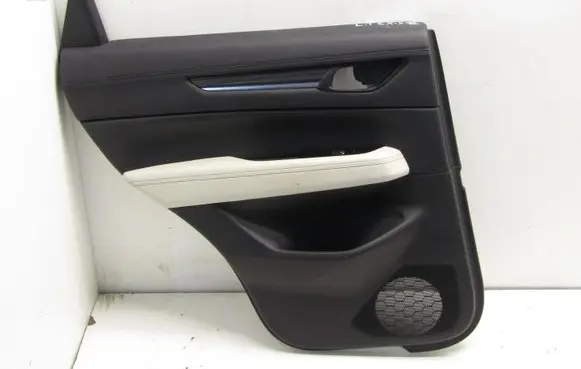 Mazda CX-5 II Rear door card panel trim KB8C6856