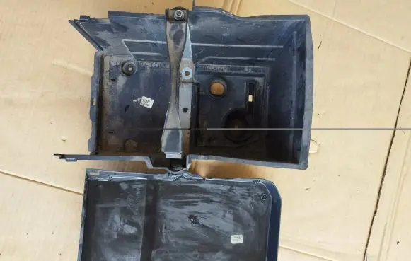 Ford Kuga I Battery box tray 4M5110723BC