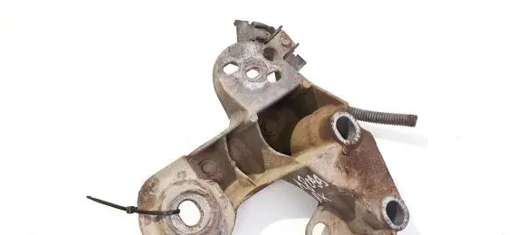 Audi A6 S6 C5 4B Engine mounting bracket 4b0199352d