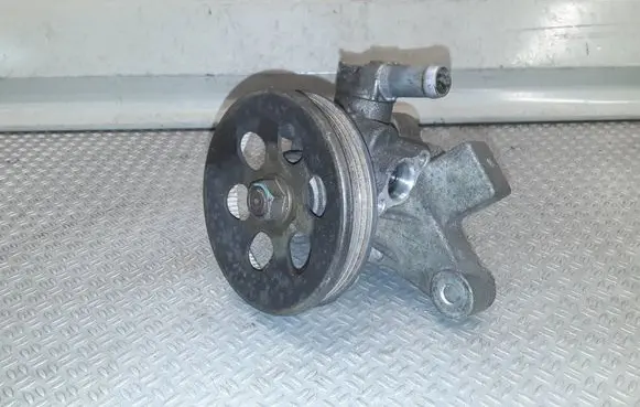 Honda HR-V Power steering pump 