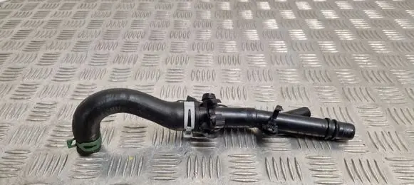 Coolant pipe/hose