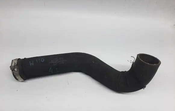 Audi Q7 4L Intercooler hose/pipe 4L0145737B