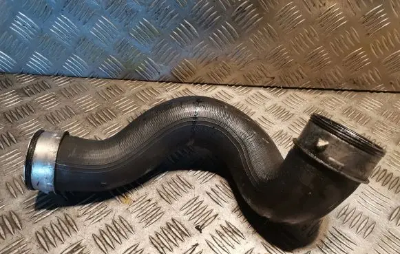 Mercedes-Benz C W203 Intercooler hose/pipe 2035283382 A2035283382