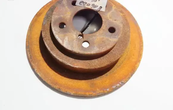 Subaru Outback Rear brake disc neventiliuojamas