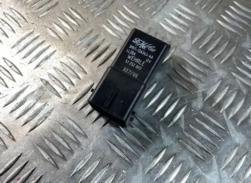 Volvo V50 Glow plug pre-heat relay 3M5T12A343AA 3M5T12A343