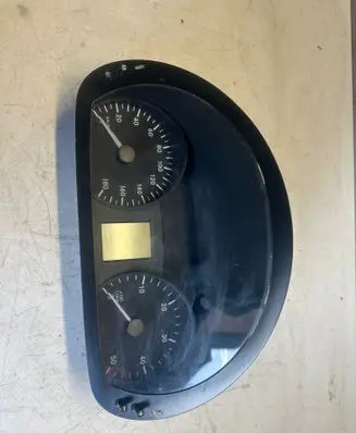 Speedometer (instrument cluster)