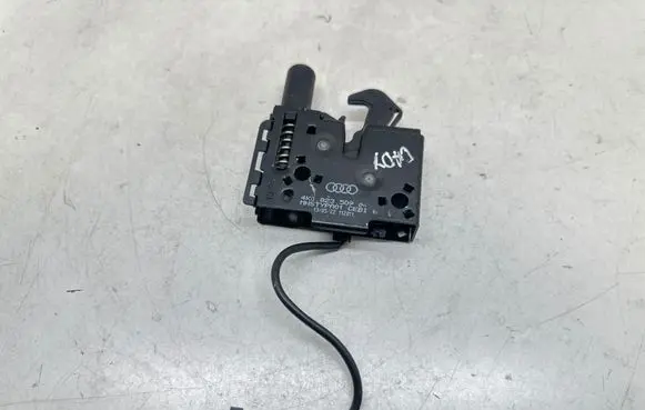 Volkswagen Caddy Engine bonnet/hood lock/catch 4K0823509