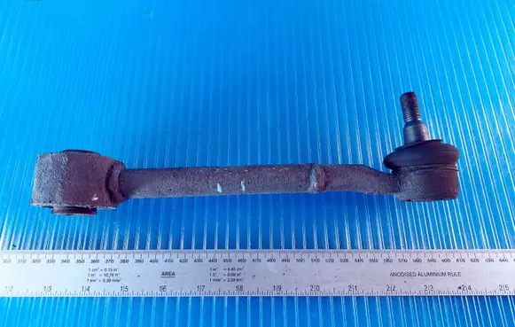 Toyota Avensis T270 Front control arm