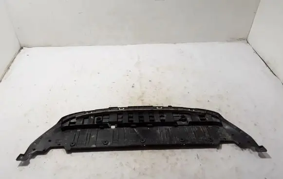Renault Clio V Engine splash shield/under tray 622565033R