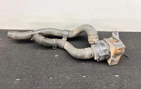 Audi A3 S3 A3 Sportback 8P Engine coolant pipe/hose 1K0122063J