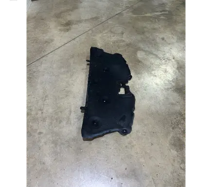 Engine bonnet/hood sound/heat insulation