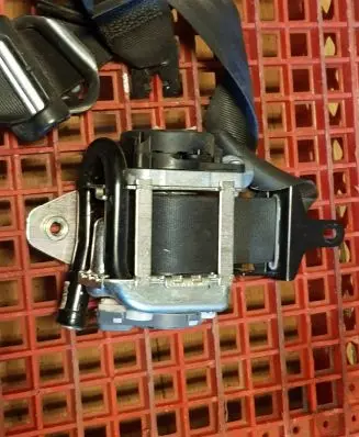 Volvo V60 Front seatbelt P39818841 624084900A T01121680677