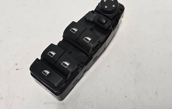 BMW 5 F10 F11 Electric window control switch 9238235