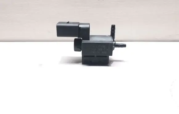 Skoda Octavia Mk2 (1Z) Vacuum valve 037906283C 12T102
