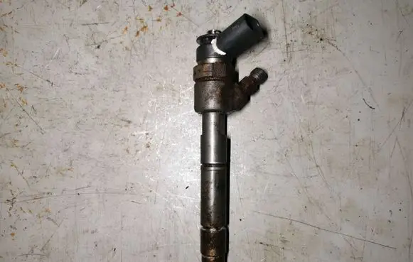 Mercedes-Benz B W245 Fuel injector A6400700787