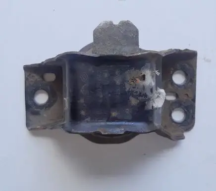 Renault Scenic II - Grand scenic II Engine mount bracket 8200592642 8200438263 8200541046