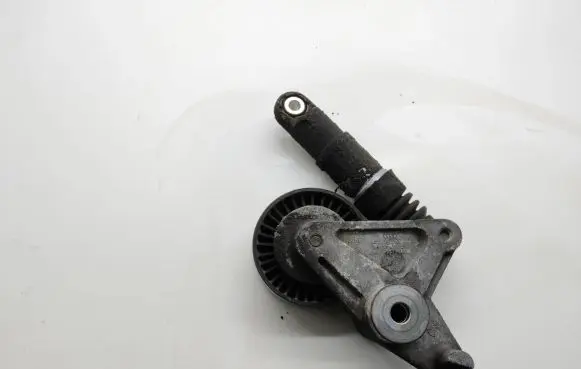 Audi Q7 4L Generator/alternator belt tensioner 059145201M