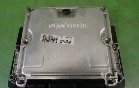 Peugeot 307 Engine control unit/module ECU 0281011081