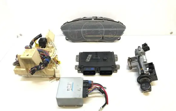 Engine ECU kit and lock set