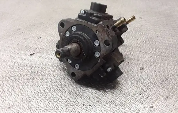 Opel Zafira B Fuel injection high pressure pump 0445010097 0055204599